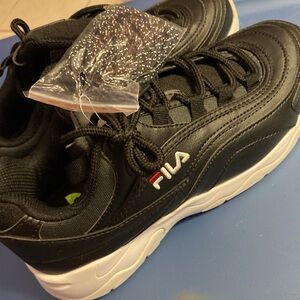 Brand new Filas sneakers 👟